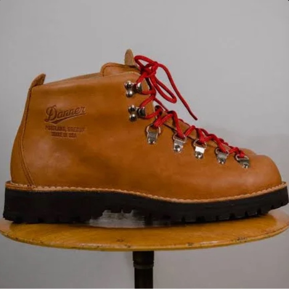 DANNER Mountain Light Boots Tan Cascade Leather US 7.5 UK 5 Excellent Condition